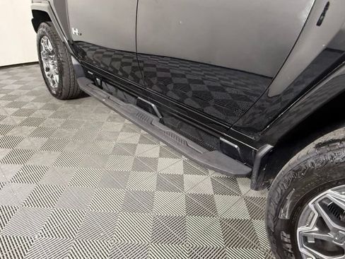 Used 2024 GMC Hummer EV 3X AWD/4WD image 13