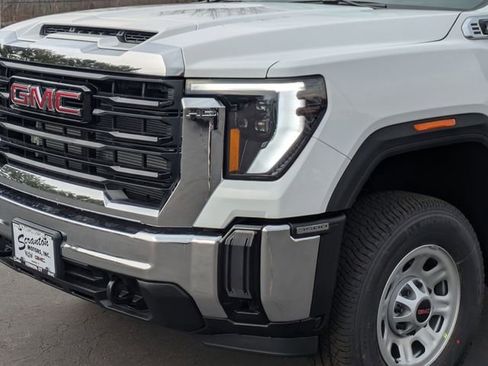 New 2026 GMC Sierra 3500 Pro AWD/4WD image 9