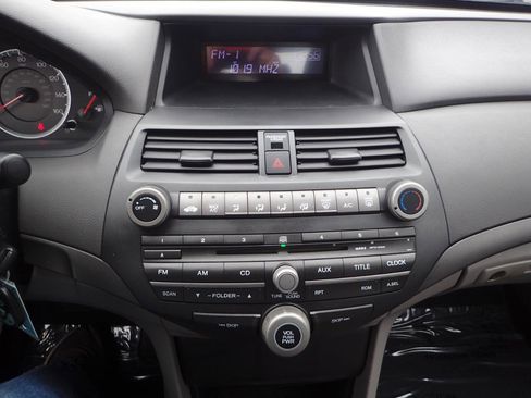 Used 2010 Honda Accord LX-P image 17
