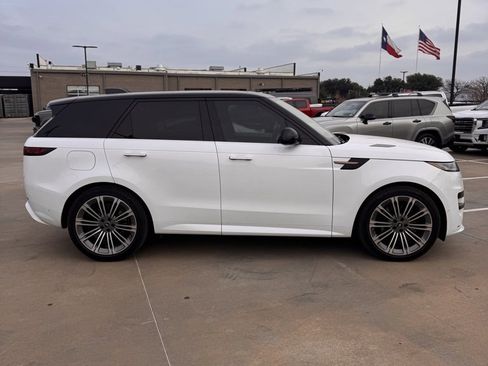 Used 2025 Land Rover Range Rover Sport Dynamic SE image 9