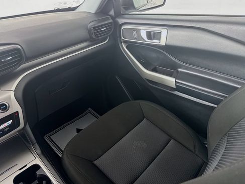 Used 2022 Ford Explorer XLT AWD/4WD image 23