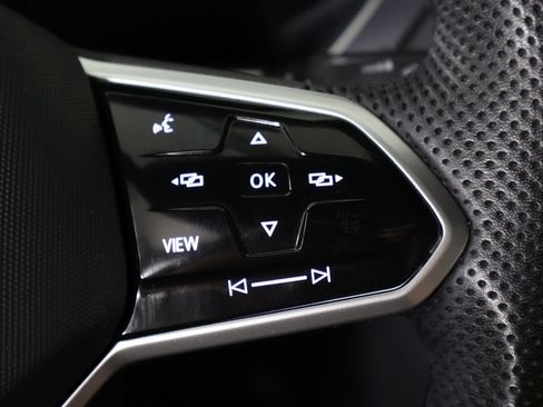 Used 2024 Volkswagen Tiguan SE R-Line FWD image 47