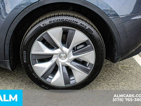 Used 2023 Tesla Model Y Long Range image 15