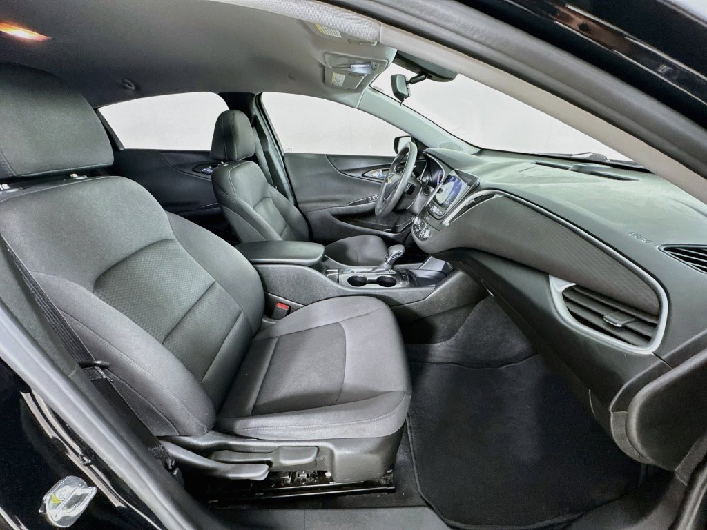 Used 2022 Chevrolet Malibu LS FWD image 33