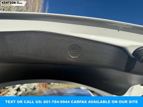 Used 2023 Tesla Model 3 Standard Range image 32