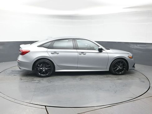 Used 2023 Honda Civic Sport image 7