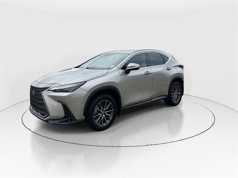 Used 2025 Lexus NX 250 250 Premium image 4