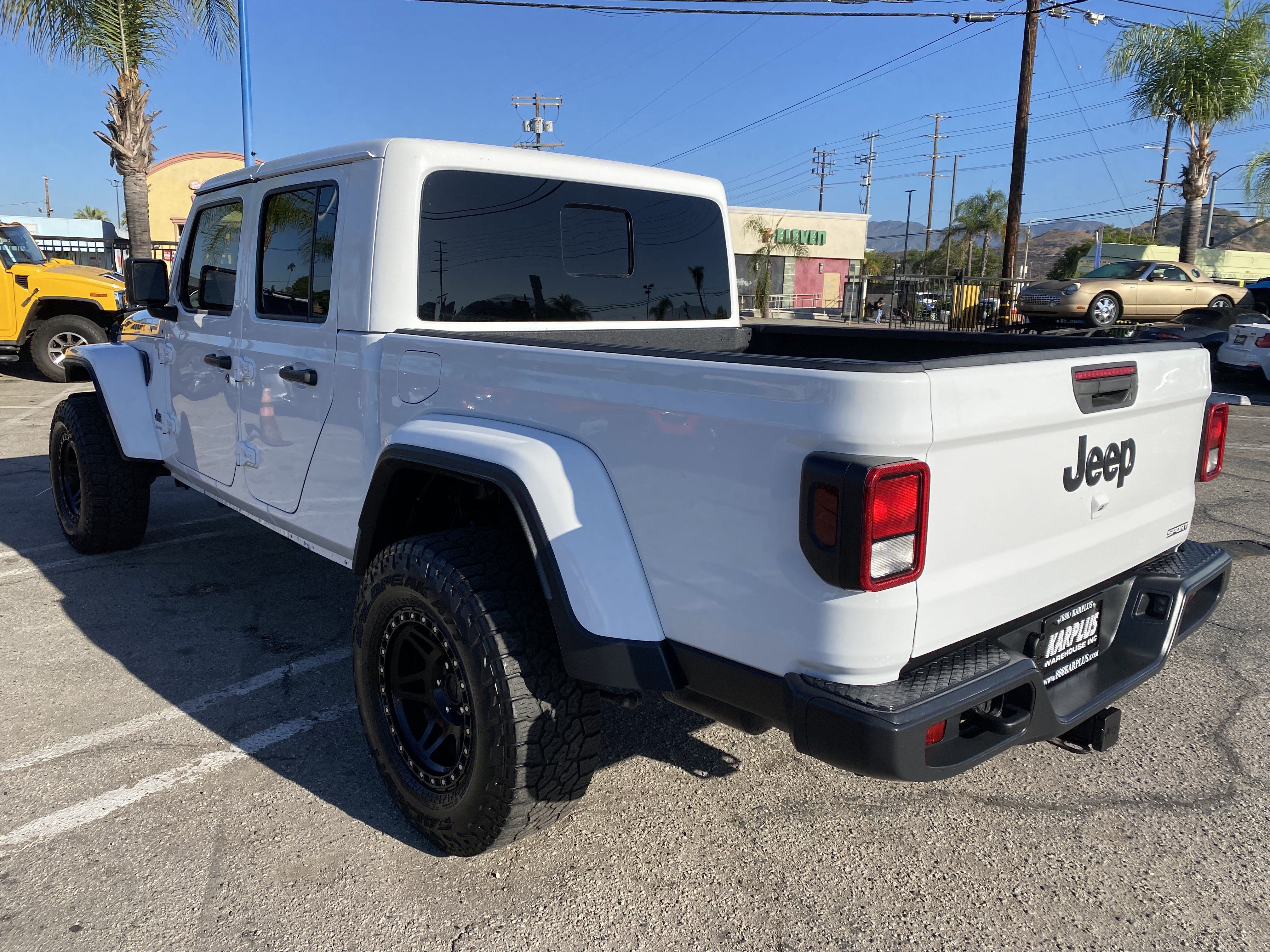 Used 2021 Jeep Gladiator Sport AWD/4WD image 14