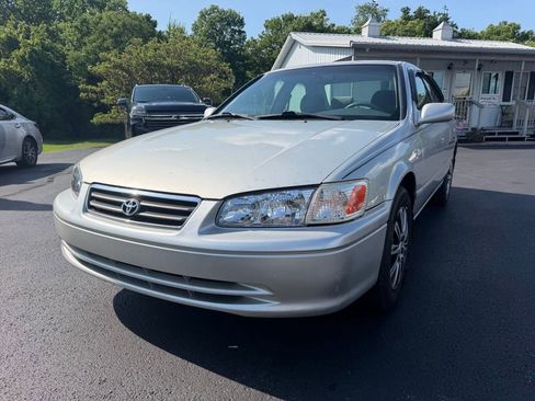Used 2001 Toyota Camry FWD image 1