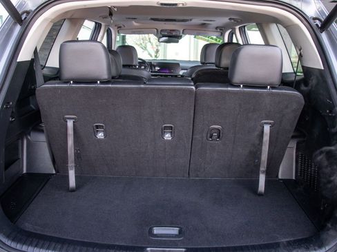 Used 2023 Kia Telluride EX w/ EX Captain's Chair Package image 26