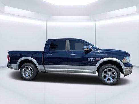 Used 2017 RAM 1500 Laramie w/ Convenience Group AWD/4WD image 2