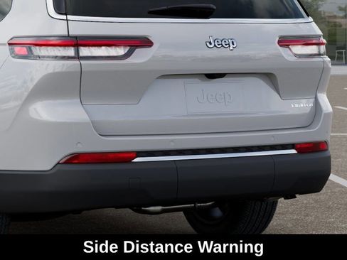 New 2026 Jeep Grand Cherokee L Limited w/ Luxury Tech Group II RWD image 13