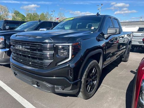 Used 2023 GMC Sierra 1500 Elevation AWD/4WD image 1