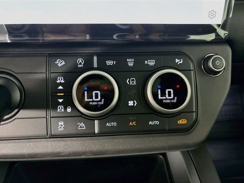 New 2026 Land Rover Defender 110 S AWD/4WD image 17