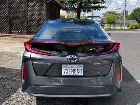 Used 2017 Toyota Prius Prime Advanced w/ Protection Package FWD image 3