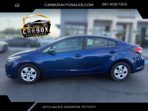 Used 2018 Kia Forte LX FWD image 2