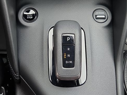 Used 2024 Nissan Z Performance w/ Floor Mat Package RWD image 18