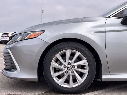 Used 2022 Toyota Camry LE FWD image 14