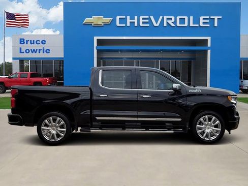 Used 2024 Chevrolet Silverado 1500 High Country w/ High Country Premium Package image 6