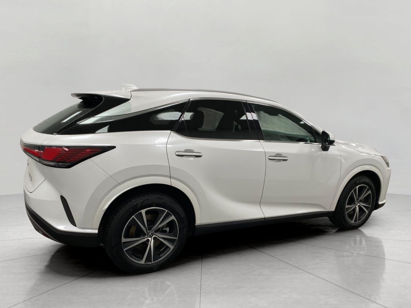 Used 2024 Lexus RX 350 Premium w/ Convenience Package AWD/4WD image 2