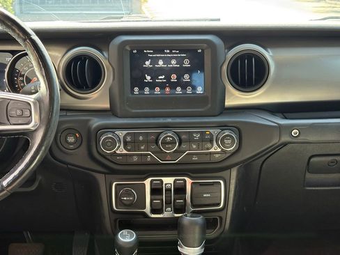 Used 2020 Jeep Gladiator Sport w/ Quick Order Package 24S AWD/4WD image 11