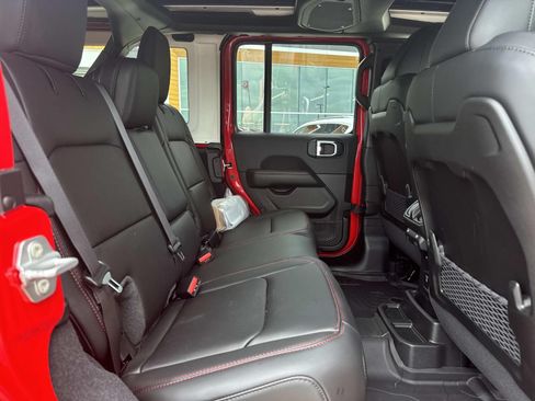 New 2026 Jeep Wrangler Unlimited Rubicon AWD/4WD image 9