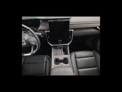 Used 2025 GMC Acadia Denali w/ Super Cruise Package AWD/4WD image 16