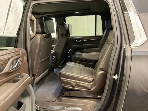 Used 2024 GMC Yukon XL Denali w/ Denali Reserve Package AWD/4WD image 32