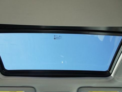 Used 2024 Chevrolet Malibu LT image 16