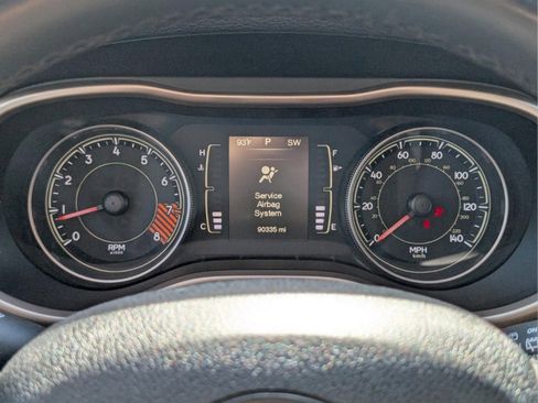 Used 2014 Jeep Cherokee Latitude image 17