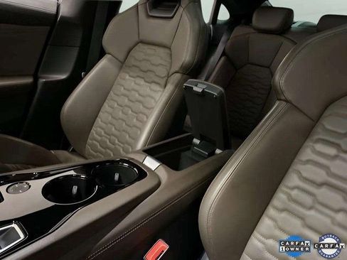 Used 2022 Audi e-tron GT Premium Plus image 58