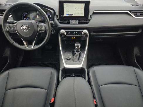 Used 2025 Toyota RAV4 XLE Premium image 28