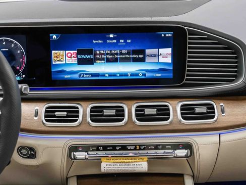 New 2026 Mercedes-Benz GLS 580 4MATIC image 17