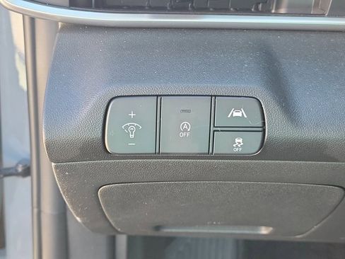 Certified 2022 Hyundai Elantra SE image 23