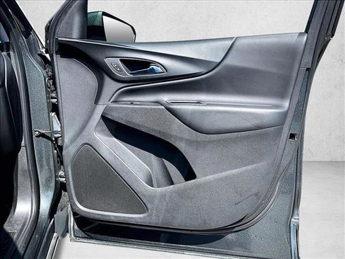 Used 2019 Chevrolet Equinox LT image 19