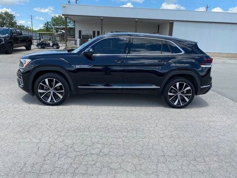 Used 2024 Volkswagen Atlas Cross Sport SEL Premium R-Line AWD/4WD image 3
