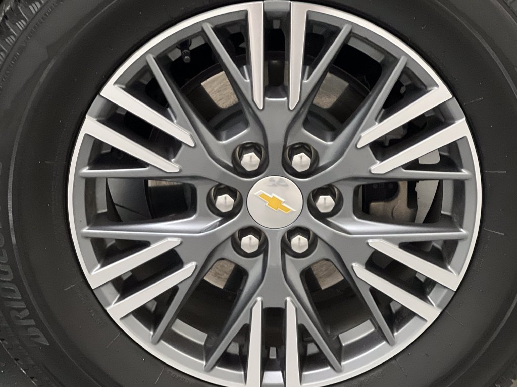 Used 2024 Chevrolet Traverse LT FWD image 76