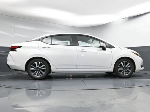 Used 2025 Nissan Versa SV w/ Trunk Package FWD image 22