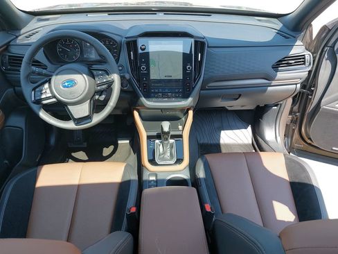 Certified 2025 Subaru Forester Touring w/ Popular Package - Touring AWD/4WD image 9