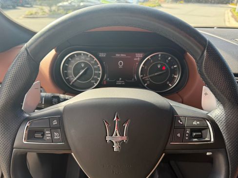 Certified 2022 Maserati Levante Modena image 46