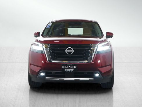 Used 2024 Nissan Pathfinder Platinum AWD/4WD image 11