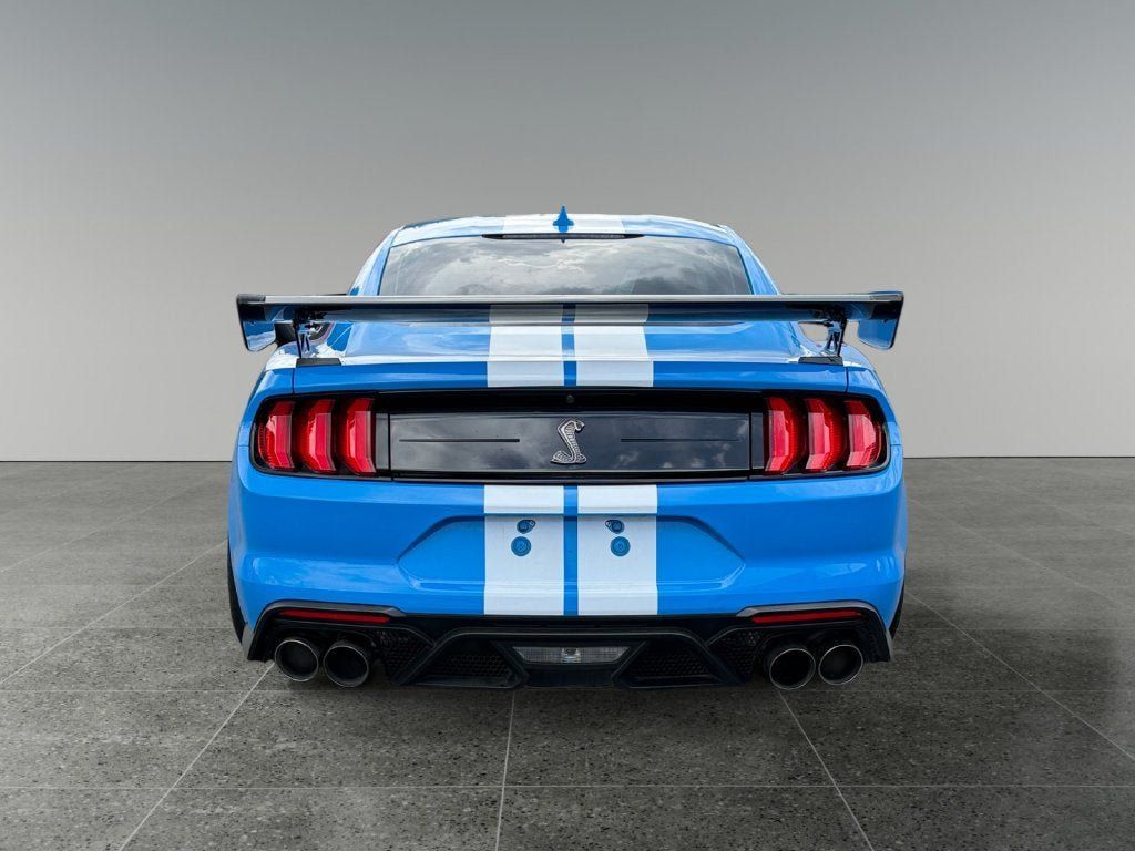 Used 2022 Ford Mustang Shelby GT500 w/ Carbon Fiber Track Pack RWD image 9