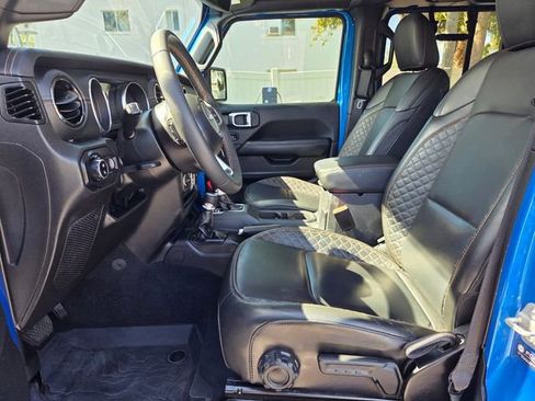 Certified 2023 Jeep Gladiator Overland image 13