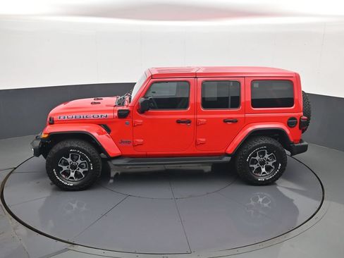 Used 2025 Jeep Wrangler Unlimited Sahara AWD/4WD image 21