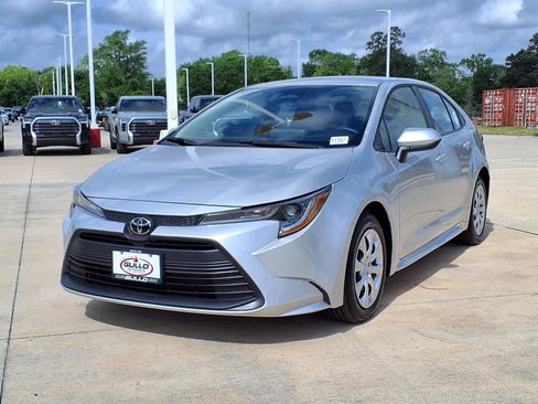 Certified 2026 Toyota Corolla LE image 3