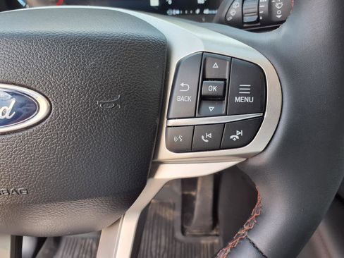 Used 2025 Ford Explorer Active image 16