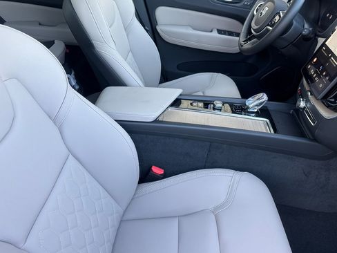 New 2026 Volvo XC60 B5 Plus w/ Climate Package PRO AWD/4WD image 17