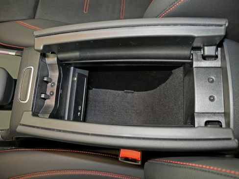 Certified 2022 Mercedes-Benz GLB 250 4MATIC image 28