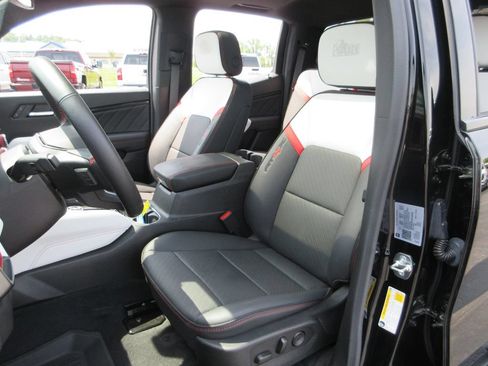 Used 2024 GMC Canyon AT4X w/ AT4X AEV Edition AWD/4WD image 24