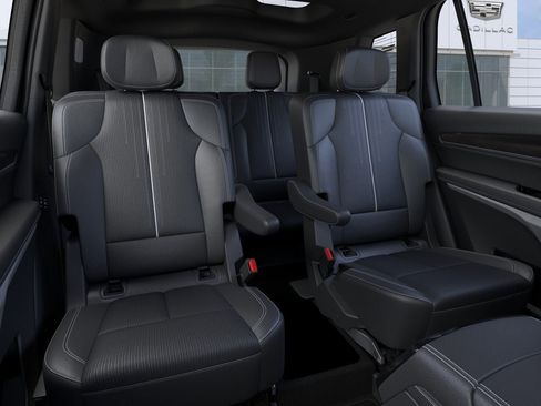 New 2026 Cadillac Vistiq Luxury image 17